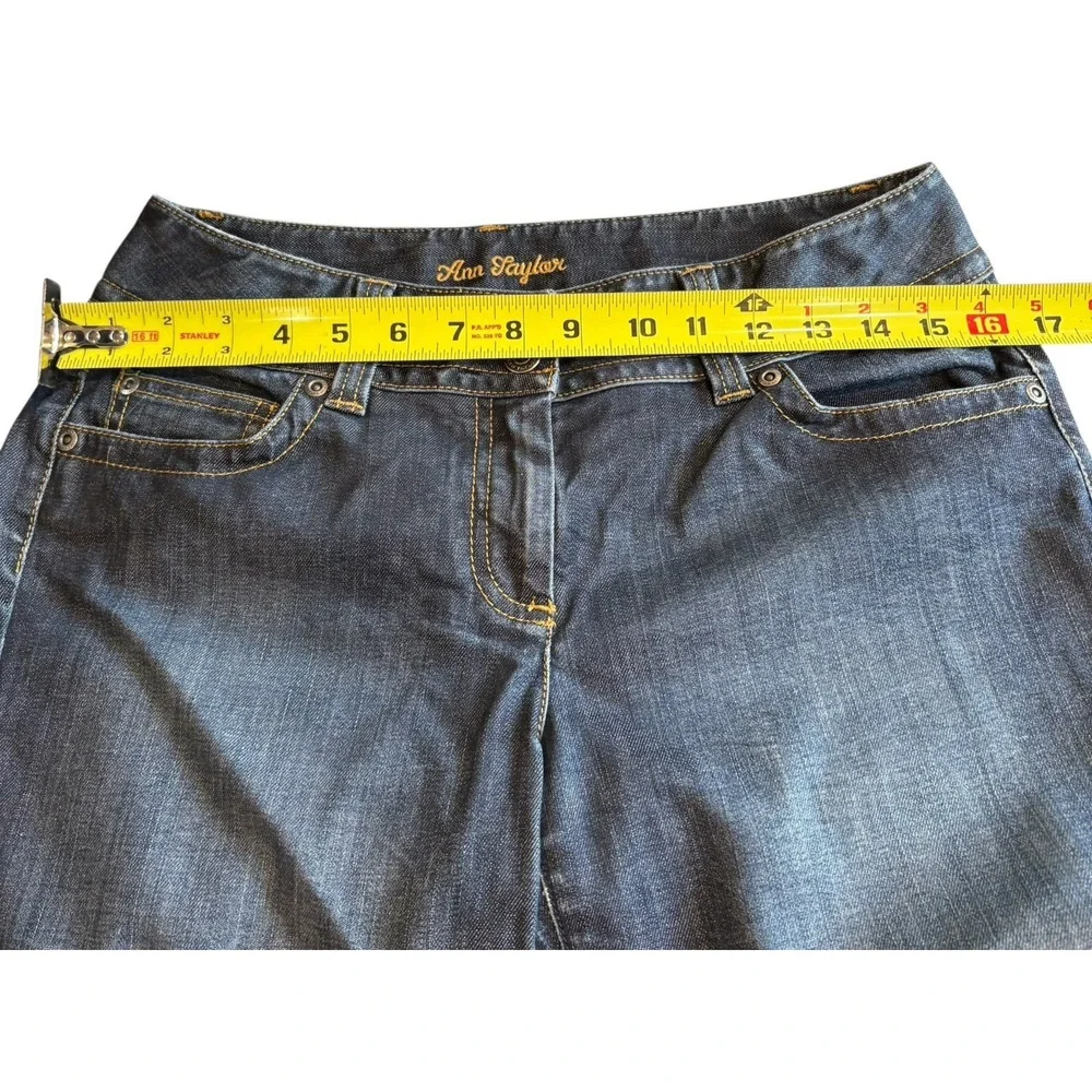 Ann Taylor Curvy Fit Jean Lindsay Size 6 Double Button Waist 20 in. Inseam Capri
